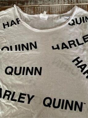 Harley Quinn White Logo Graphic Tee - Black Text